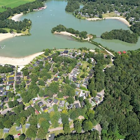 Gezellig Chalet Met 2 Slaapkamers En Zicht Op Het Water Erm ภายนอก รูปภาพ
